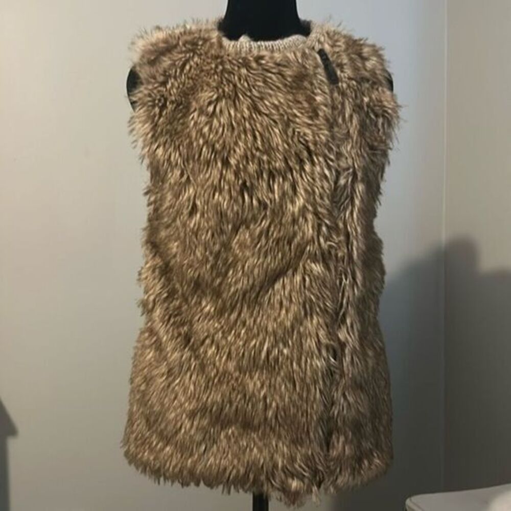 Forever 21 Small faux vest   C